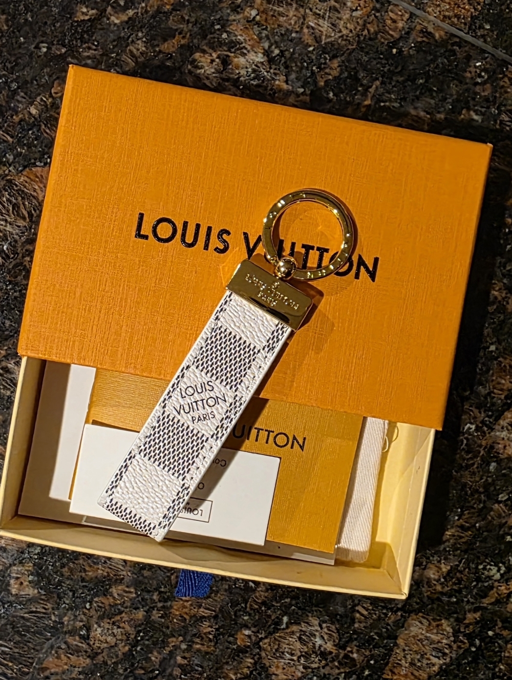 W/BOX ⬜⬛ White Checkered Key Chain Strap